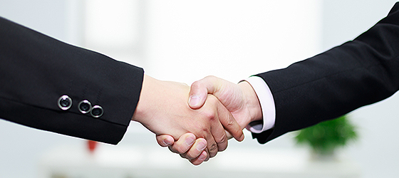 是客戶信賴的對(duì)輥破碎機(jī)、制砂機(jī)